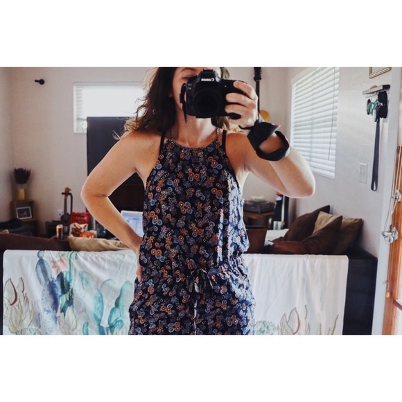 NWT Spring Floral Bebop Wide-Leg Romper / Size M - Picture 5 of 5